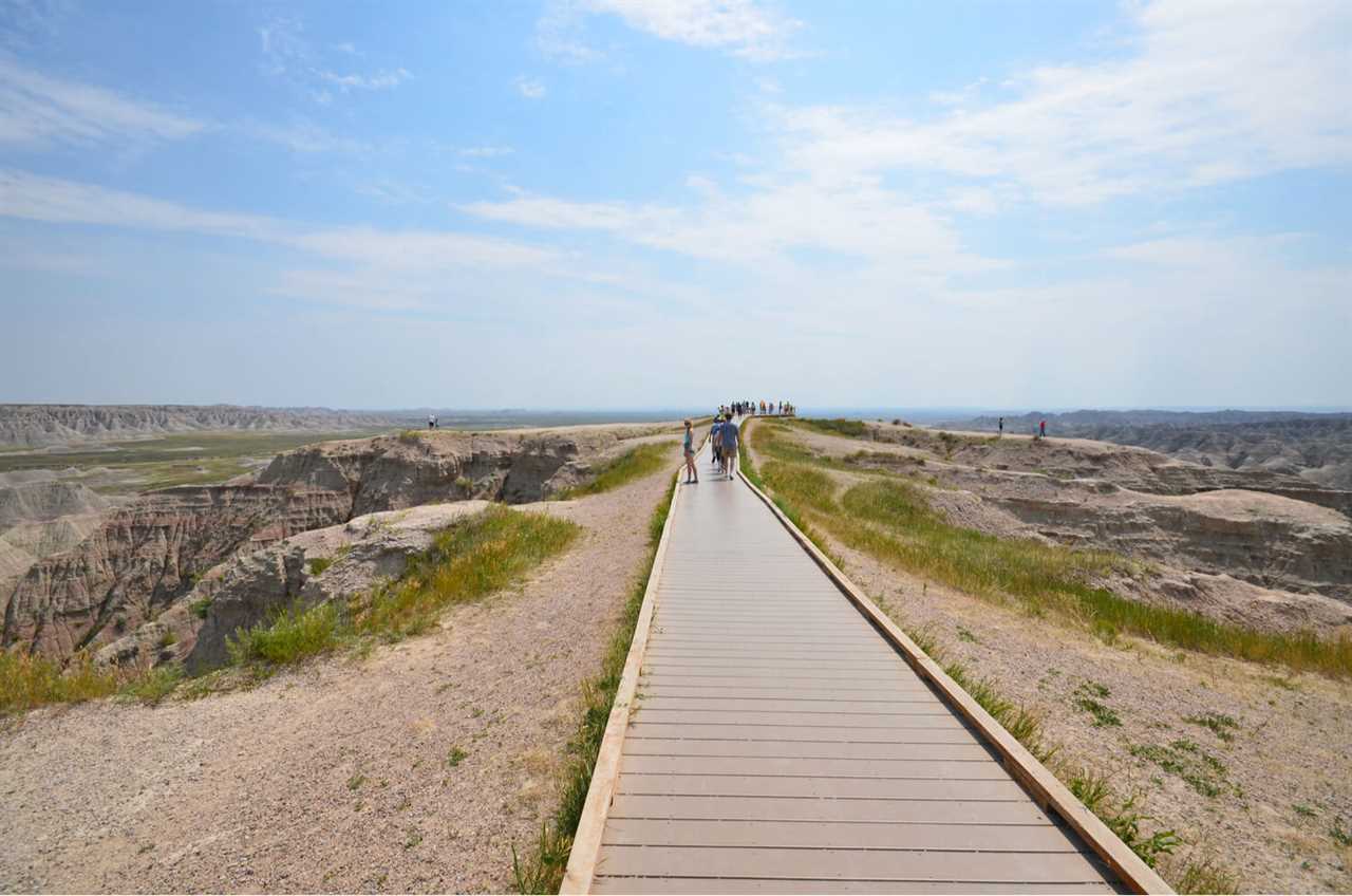 overlooks-guide-to-rving-badlands-national-park-03-2022 