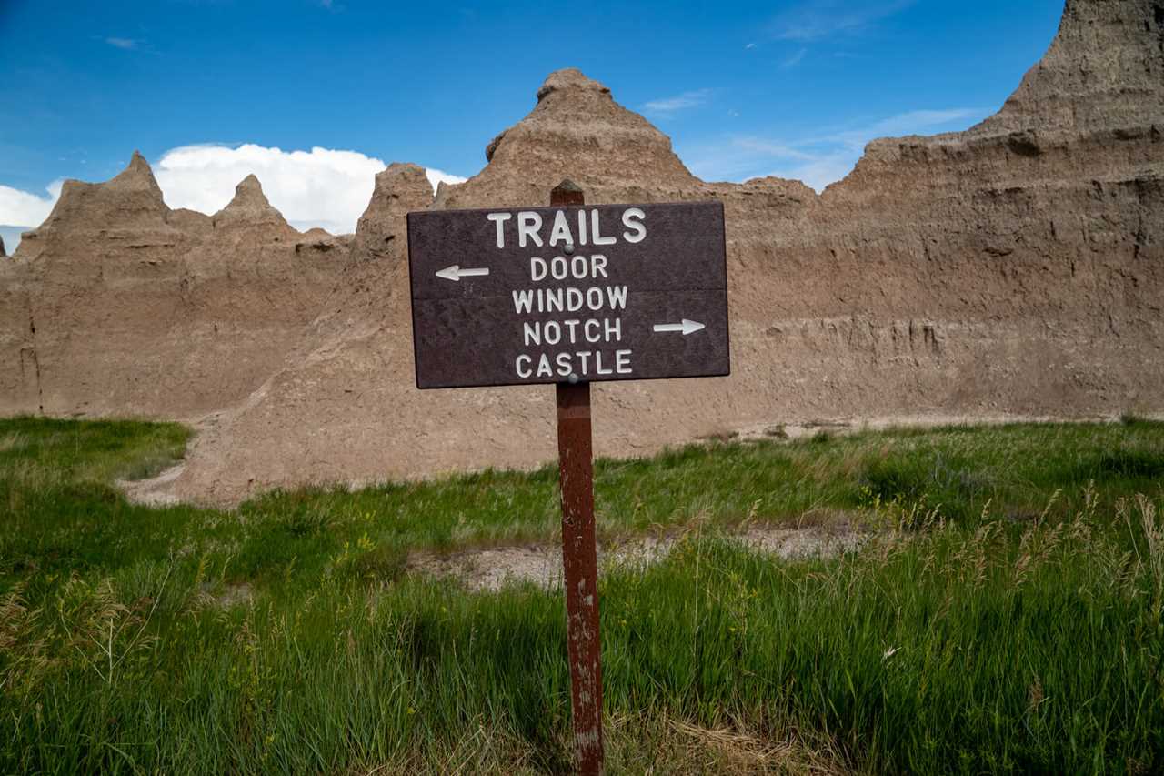 hiking-guide-to-rving-badlands-national-park-03-2022 