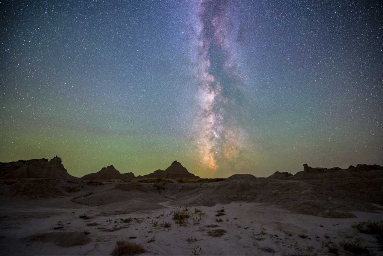 night-sky-guide-to-rving-badlands-national-park-03-2022 