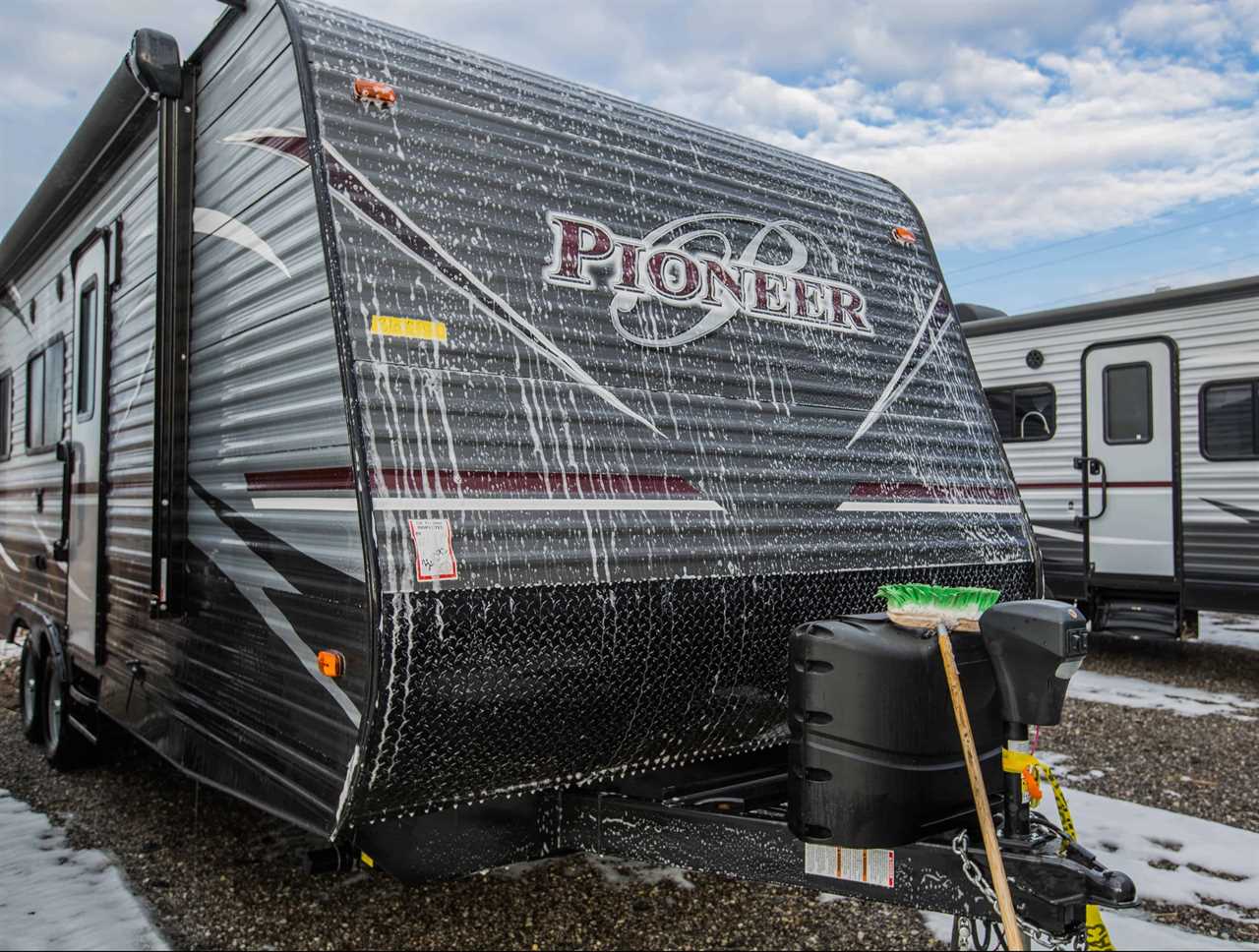 how-to-wash-your-rv