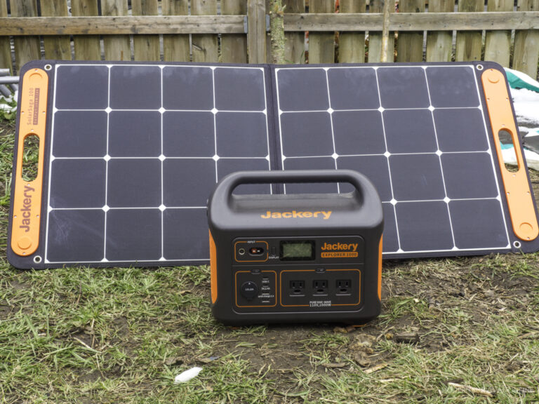 jackery 1000 power station and solar saga 100watt panel