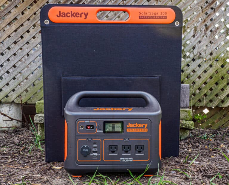 jackery explorrer 1000 solar saga solar panel closed