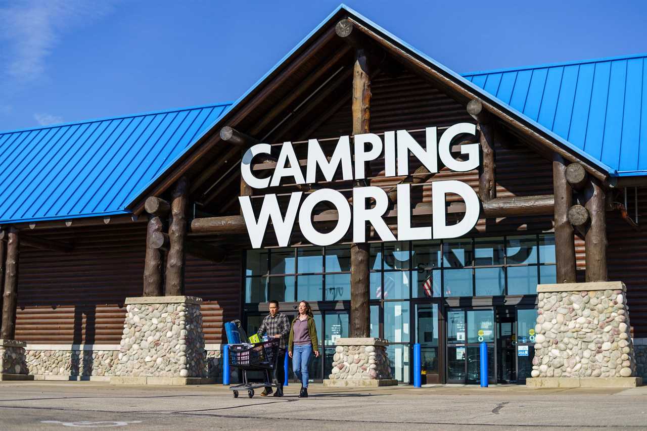 camping world storefront