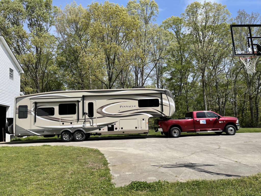 2 Traveling Dogs RV