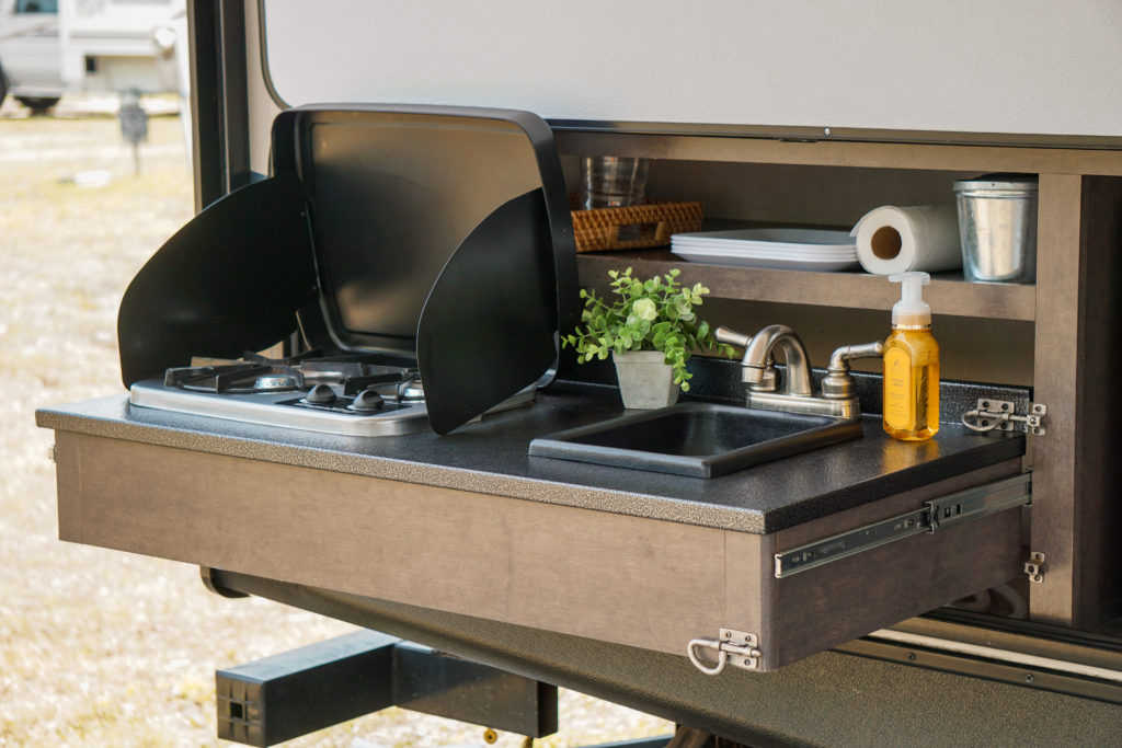 RV Outdoor Kitchen Sink and Grill