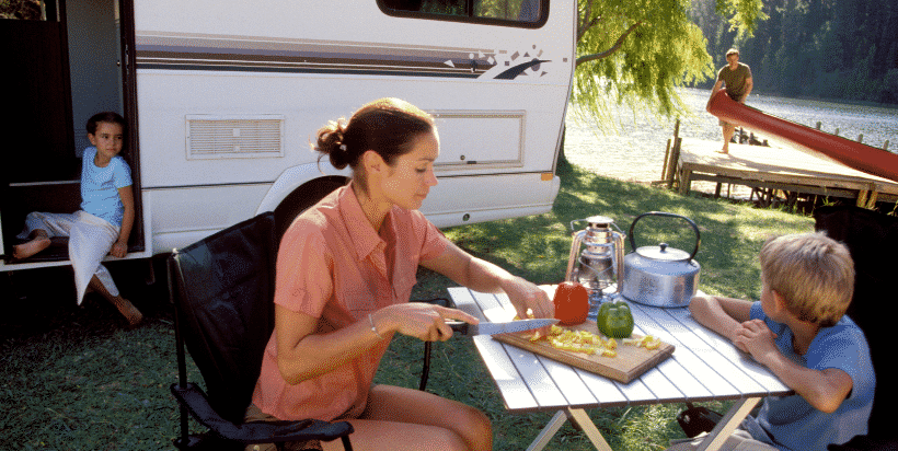 When it comes to cooking meals while camping, the simpler, the better. Planning your meals ahead of time will help making packing simpler and reduce waste.