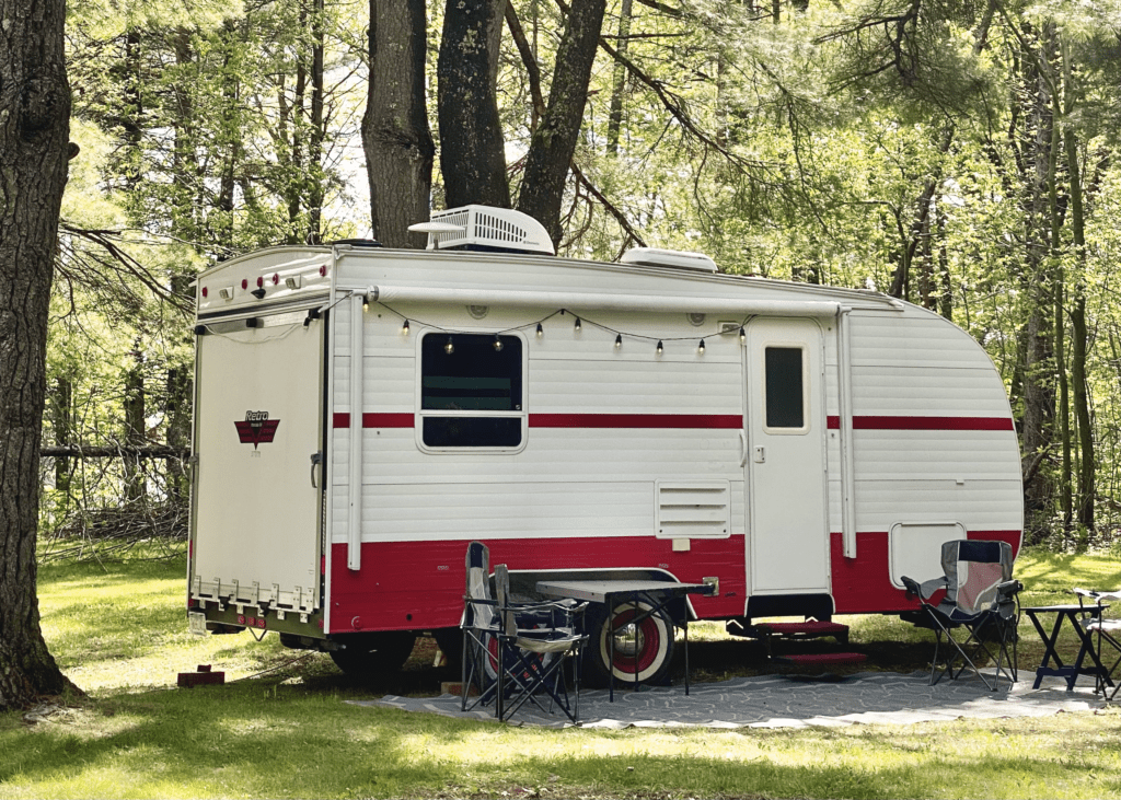 Retro-Style Camper