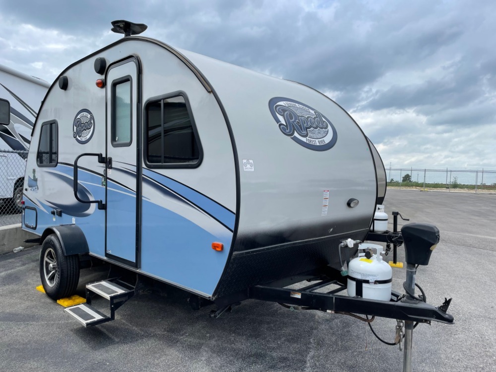r-pod-which-teardrop-camper-is-right-for-you-08-2022 