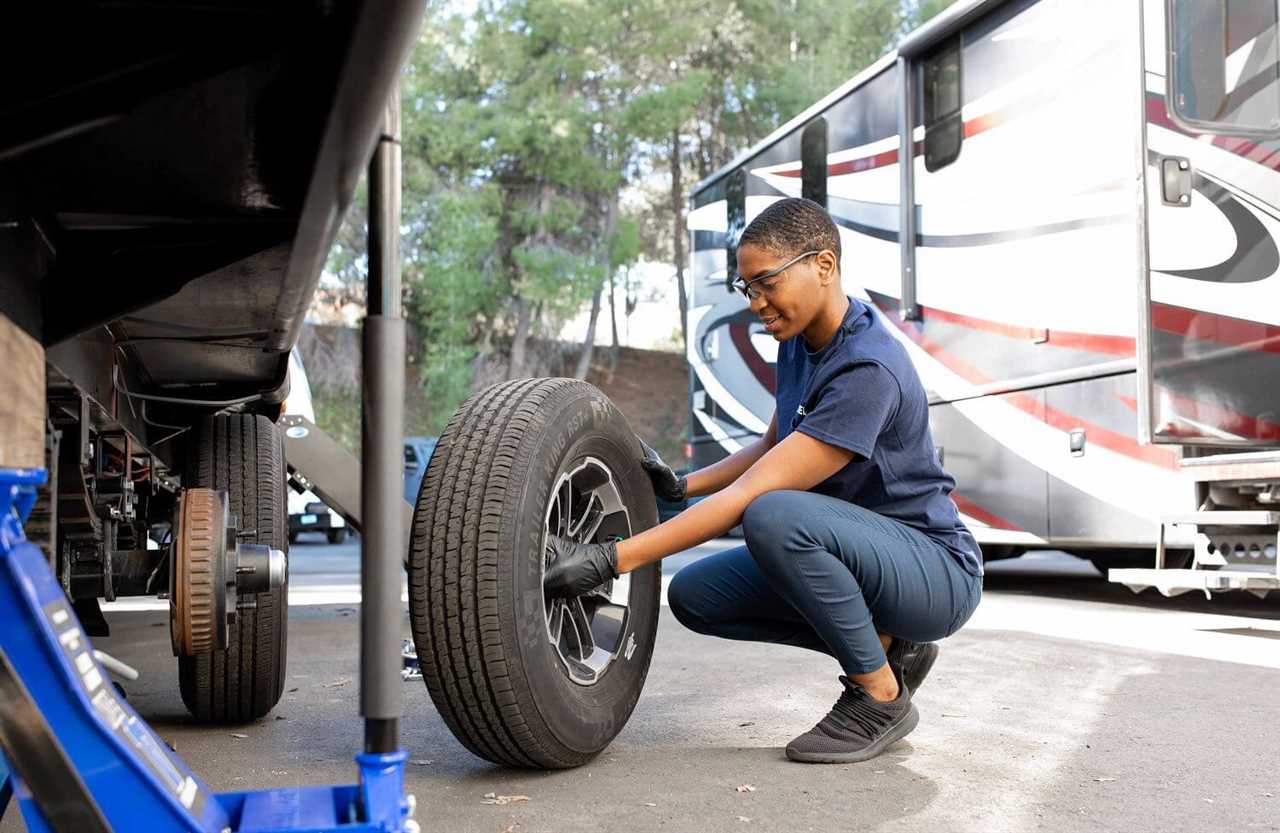 how-to-change-rv-tires-and-trailer-tires-08-2022 