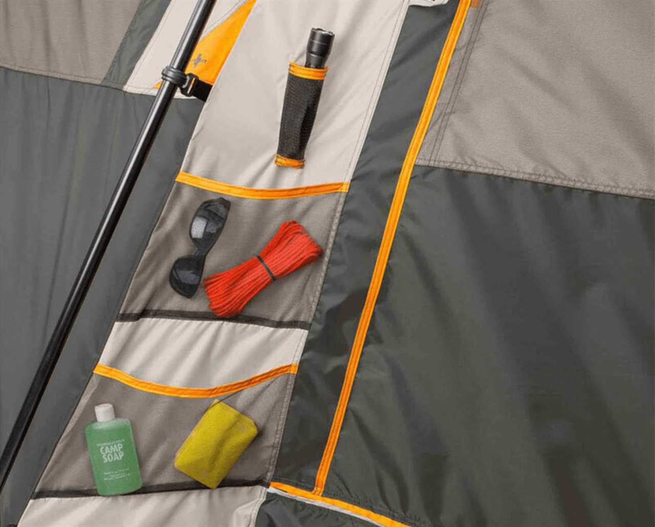interior-features-right-camping-tent-09-2022 