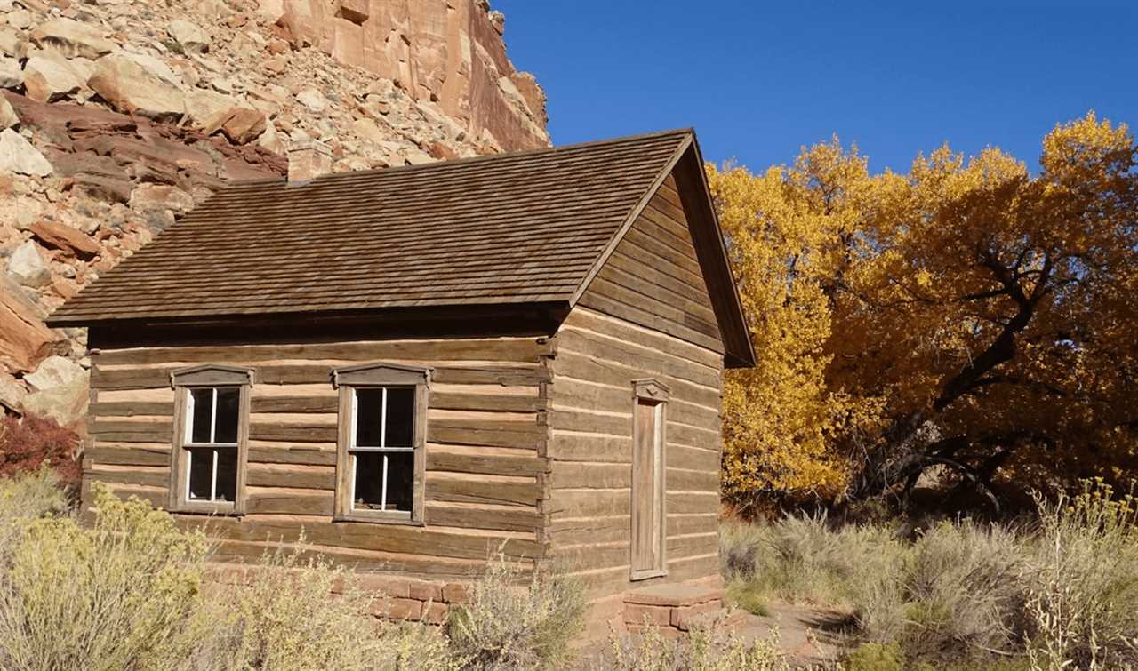 fruita-schoolhouse-guide-to-rving-capitol-reef-national-park-10-2022 