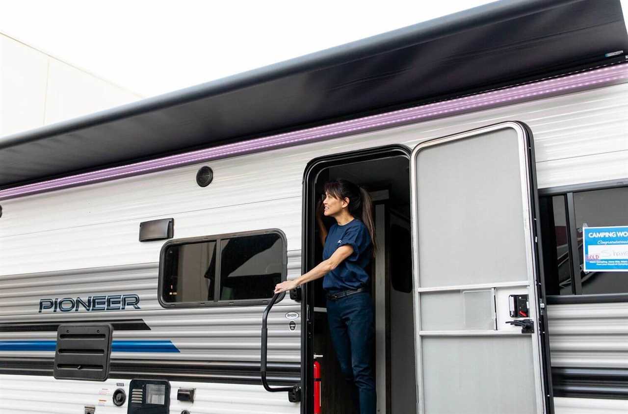 faqs-guide-to-rv-awnings-11-2022 