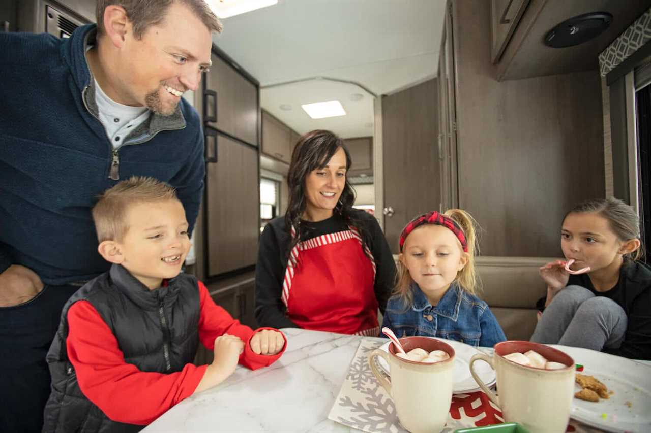 prep-for-guests-hosting-the-holidays-in-your-rv-12-2022 