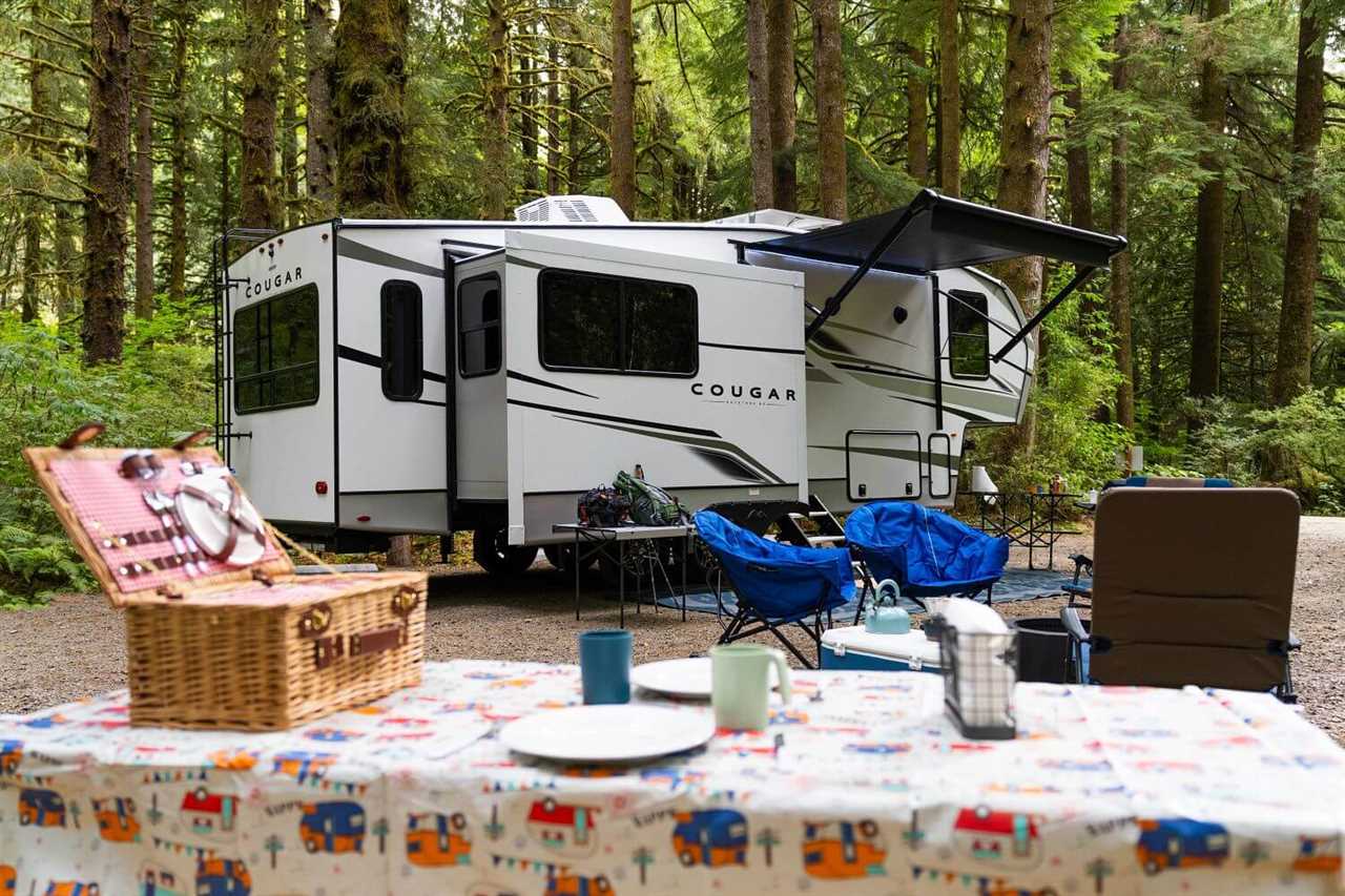 decorations-coziest-campsite-setup-12-2022 
