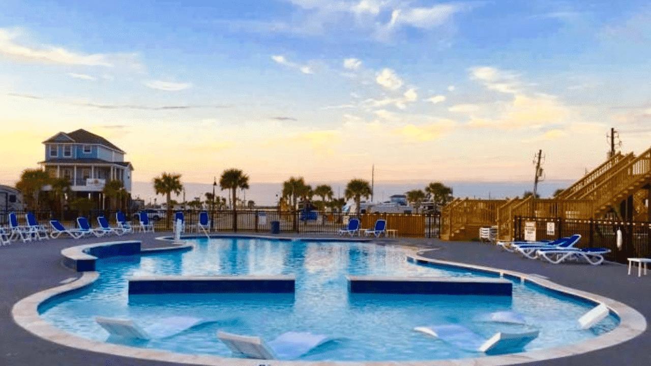 If you're traveling to Galveston Texas, be sure to check out Stella Mare RV Resort.