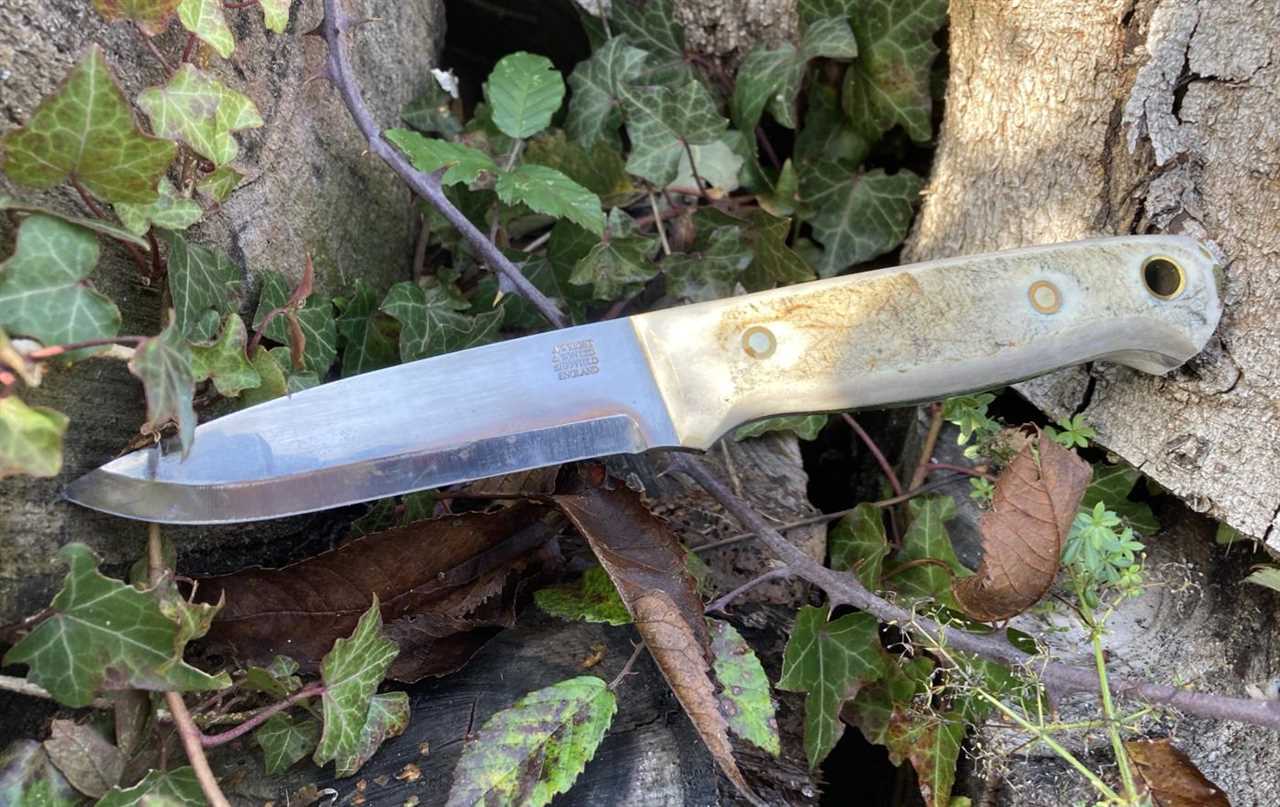 What is the best bushcraft knife?