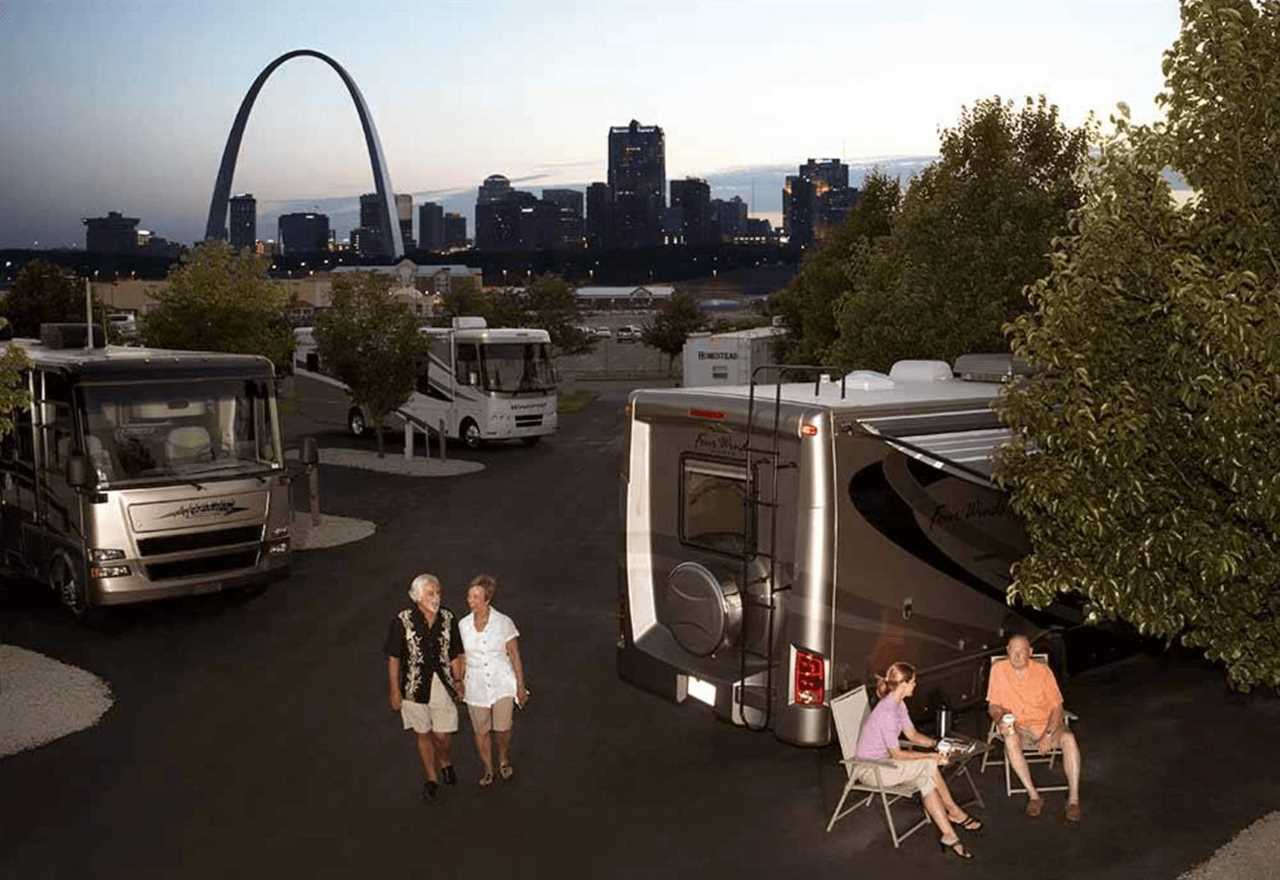 staying-outside-guide-to-rving-gateway-arch-national-park-02-2023 