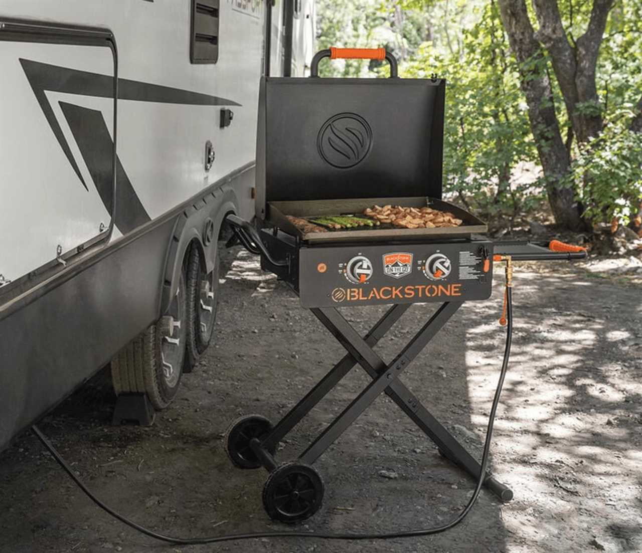 griddle-camping-supplies-spring-camping-04-2023 