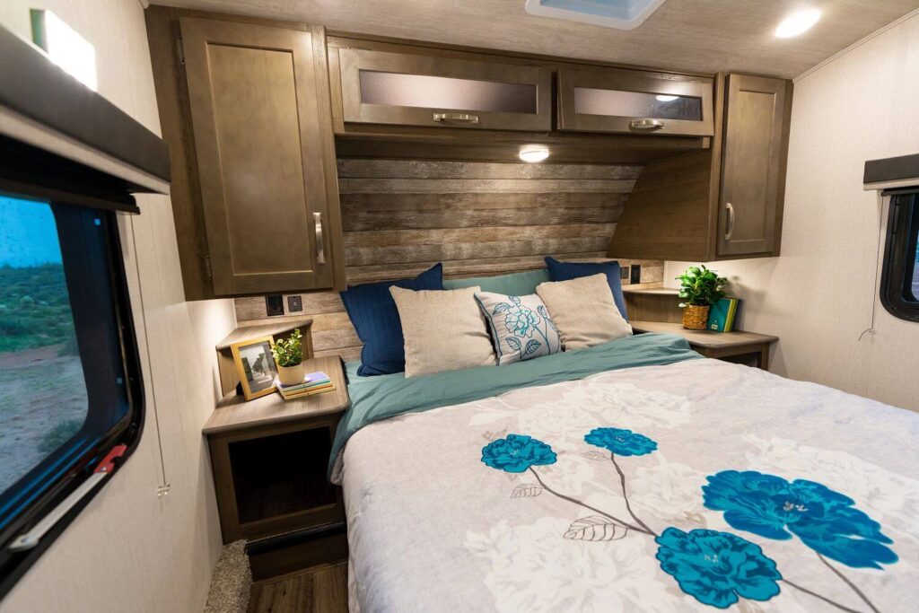 bedding-how-to-keep-cool-in-an-rv-without-ac-06-2023 