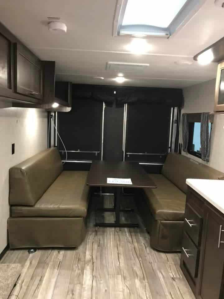 beth-ludchak-before-rv-dinette-ideas-03-2023 