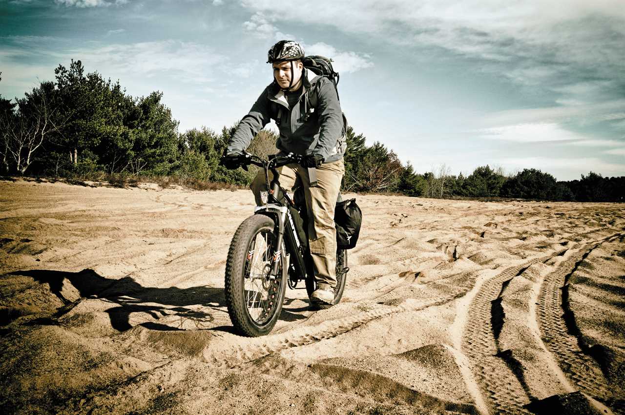 bug-out-bag-list-essentials-bike