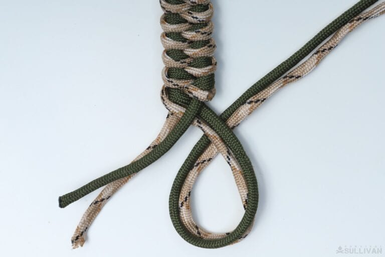 growling dog paracord keychain make underhand loop