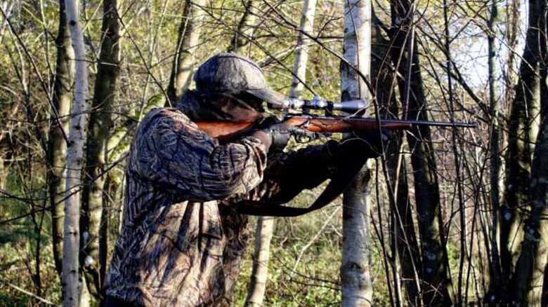 11 Tips To Keep Your Feet Warm While Hunting