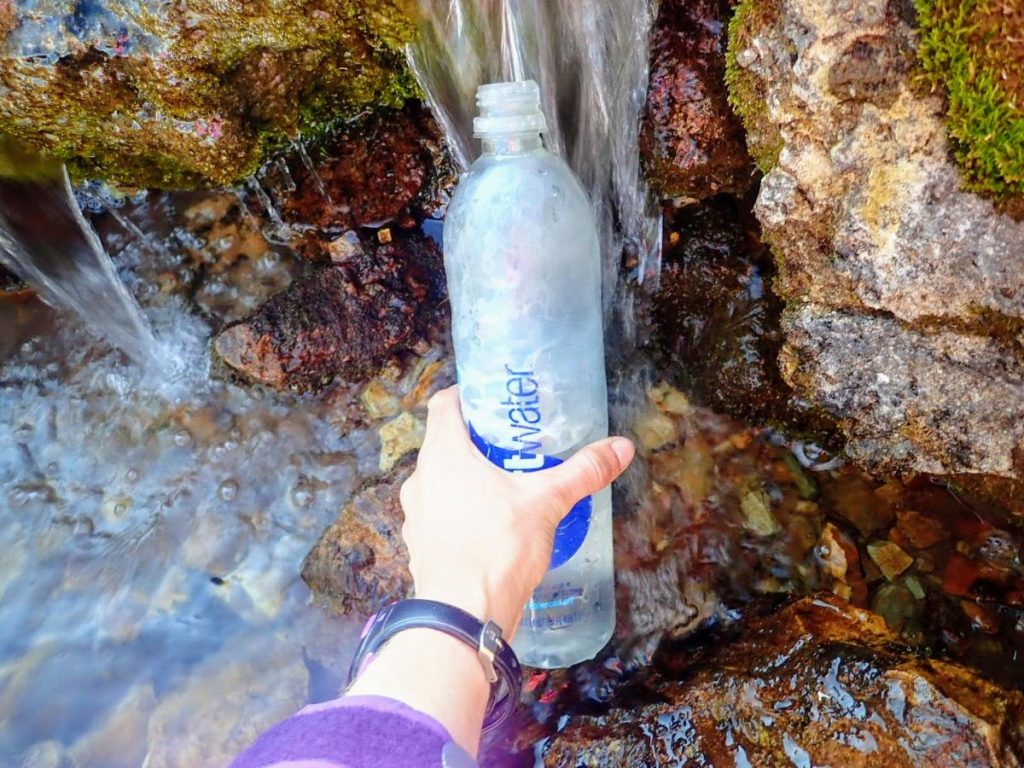 The Best Ways to Carry Water While Backpacking