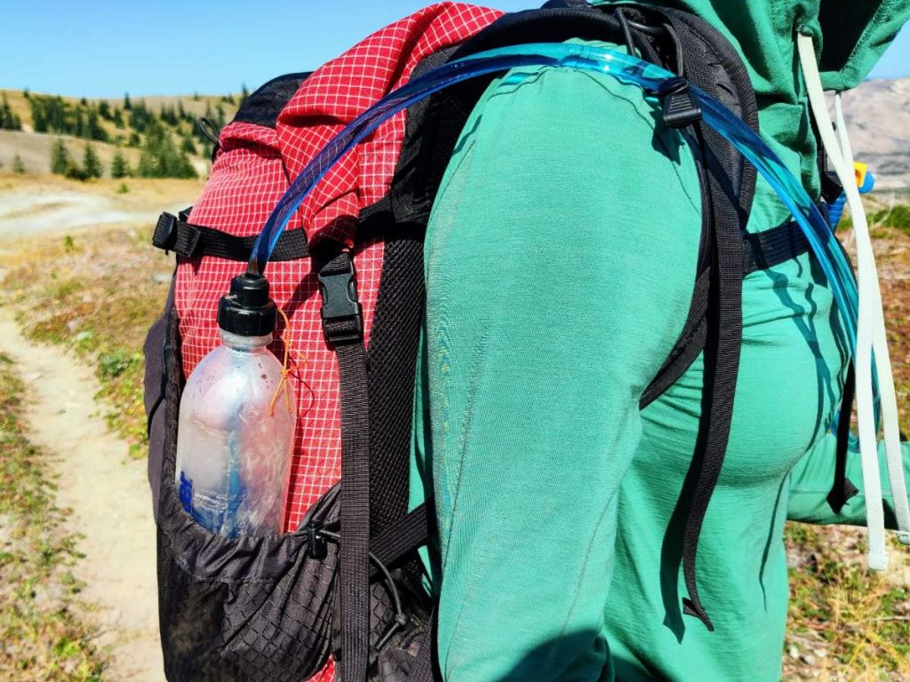 The Best Ways to Carry Water While Backpacking