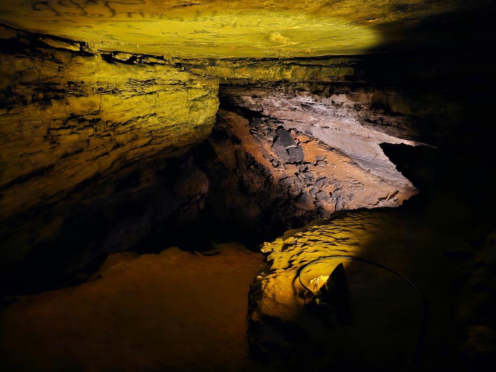 Gothic Avenue Mammoth Cave