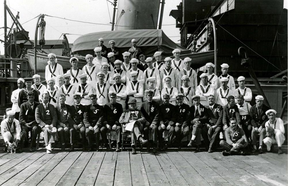 USS Sachem Edison crew