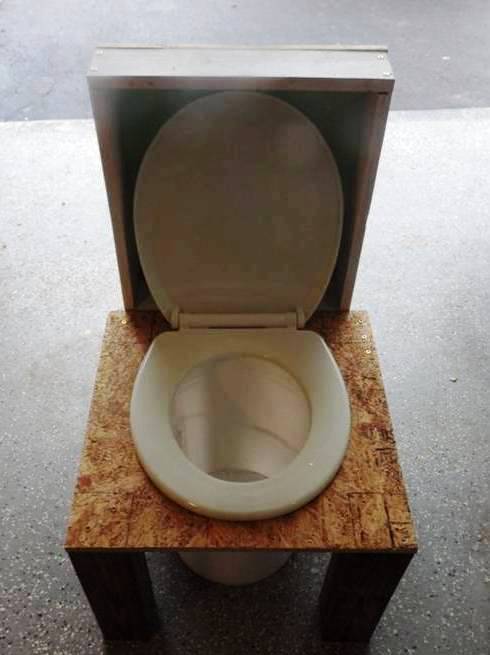 DIY COMPOSTING TOILET