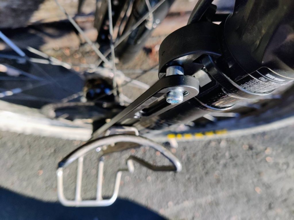 Old Man Mountain Axle Pack: Install and First Look