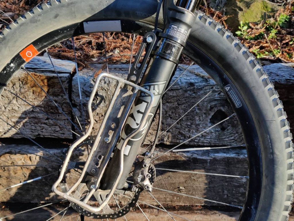 Old Man Mountain Axle Pack: Tested and Reviewed on My Suspension Fork