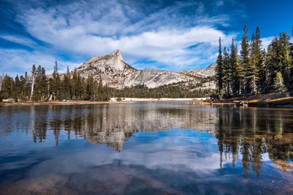 Cathedral Lakes // Looking for the best hikes in Yosemite National Park? We’ve got you covered with detailed trail guides for the park, including a map.