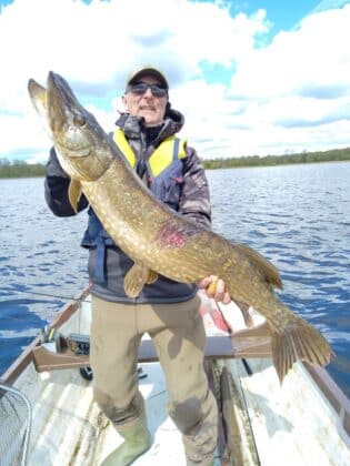 Bruno with a cracking Pike.