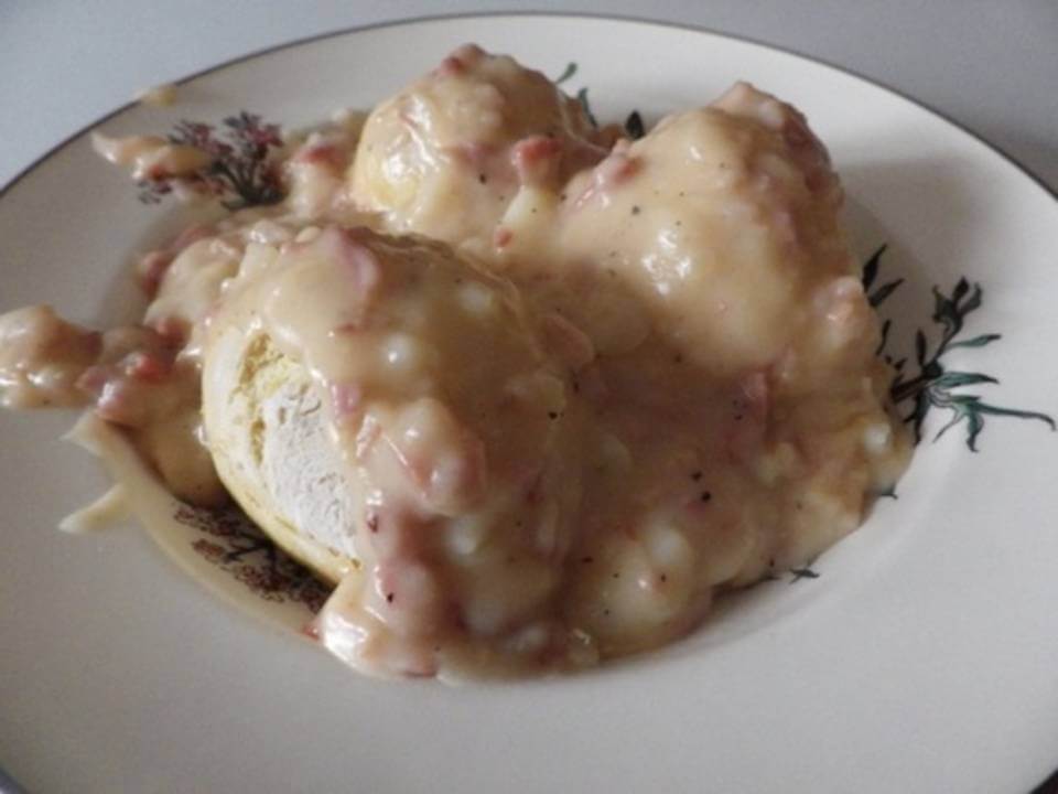 Soda Biscuits with Gravy