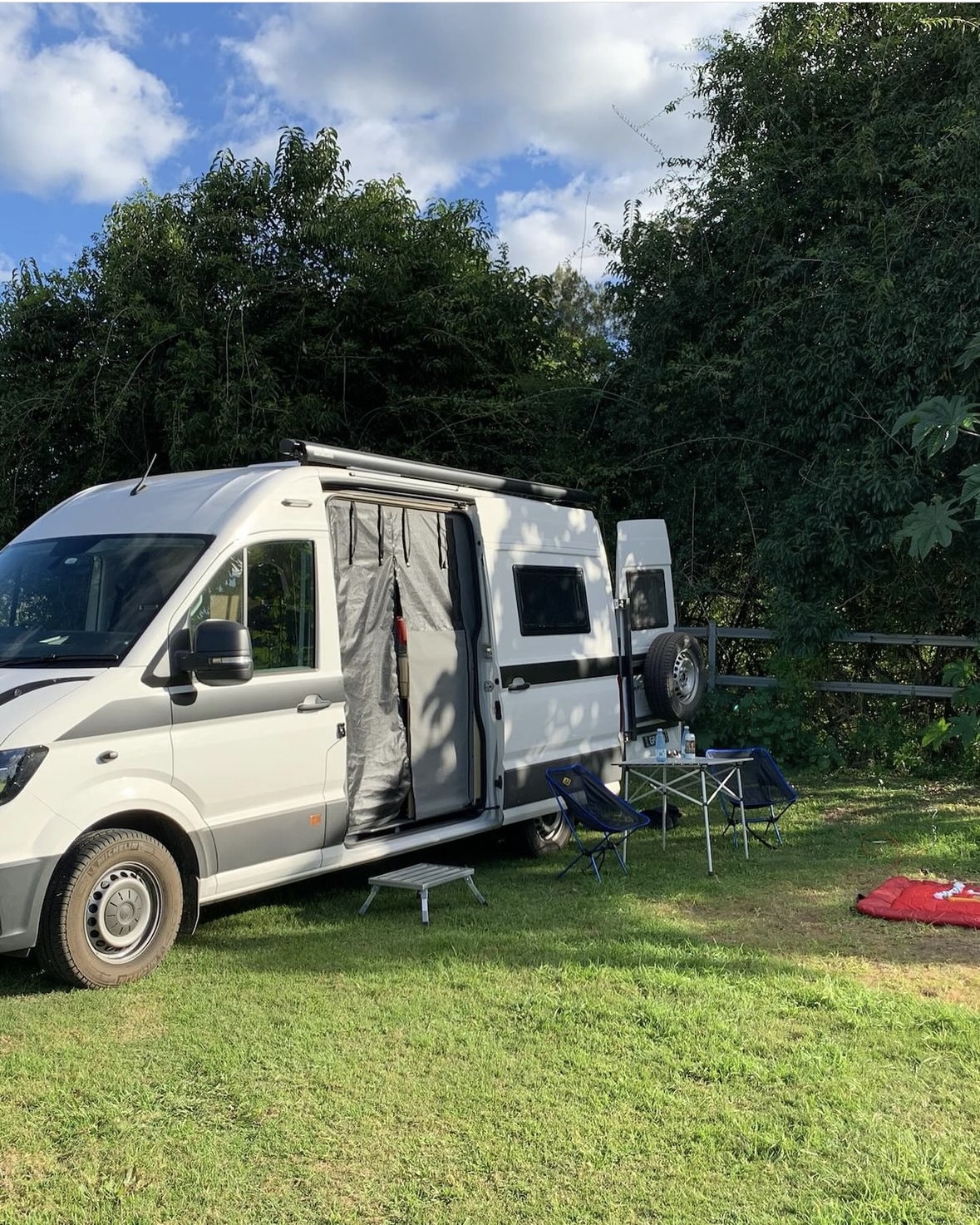 Achtung Adventures: Grood the Motorhome Cruisin’ the Open Roads