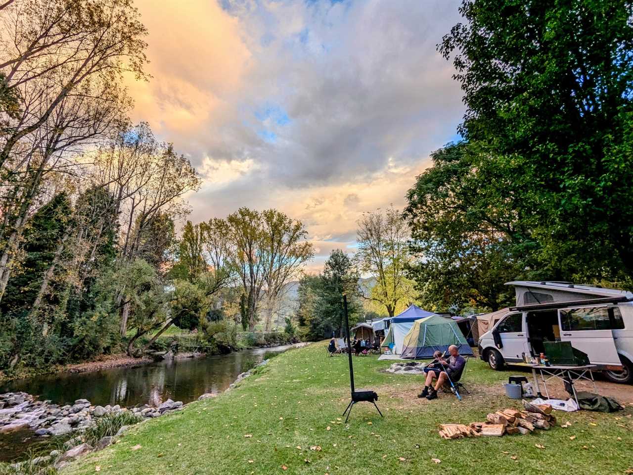 Van Differences: Choosing Between a Campervan and a Motorhome