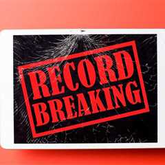 Flossie Celebrates Another Birthday And Takes Title Of Oldest Living Cat