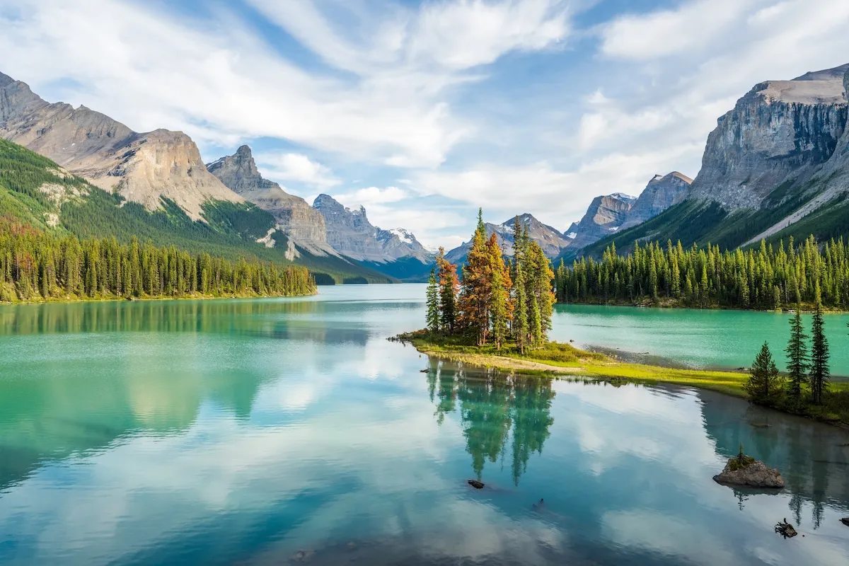 Officials Remind Jasper National Park Visitors NOT to Do This